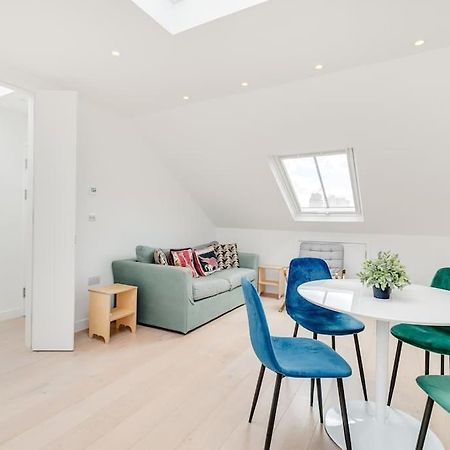 Modern 1 Bedroom Flat In Battersea London Exteriör bild