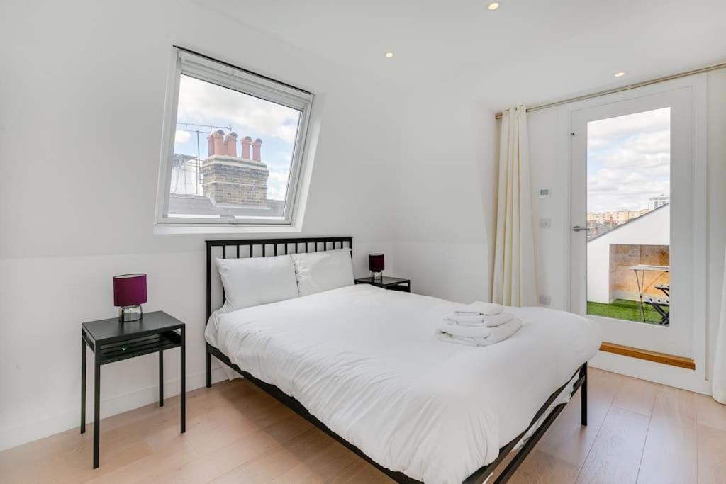 Modern 1 Bedroom Flat In Battersea London Exteriör bild